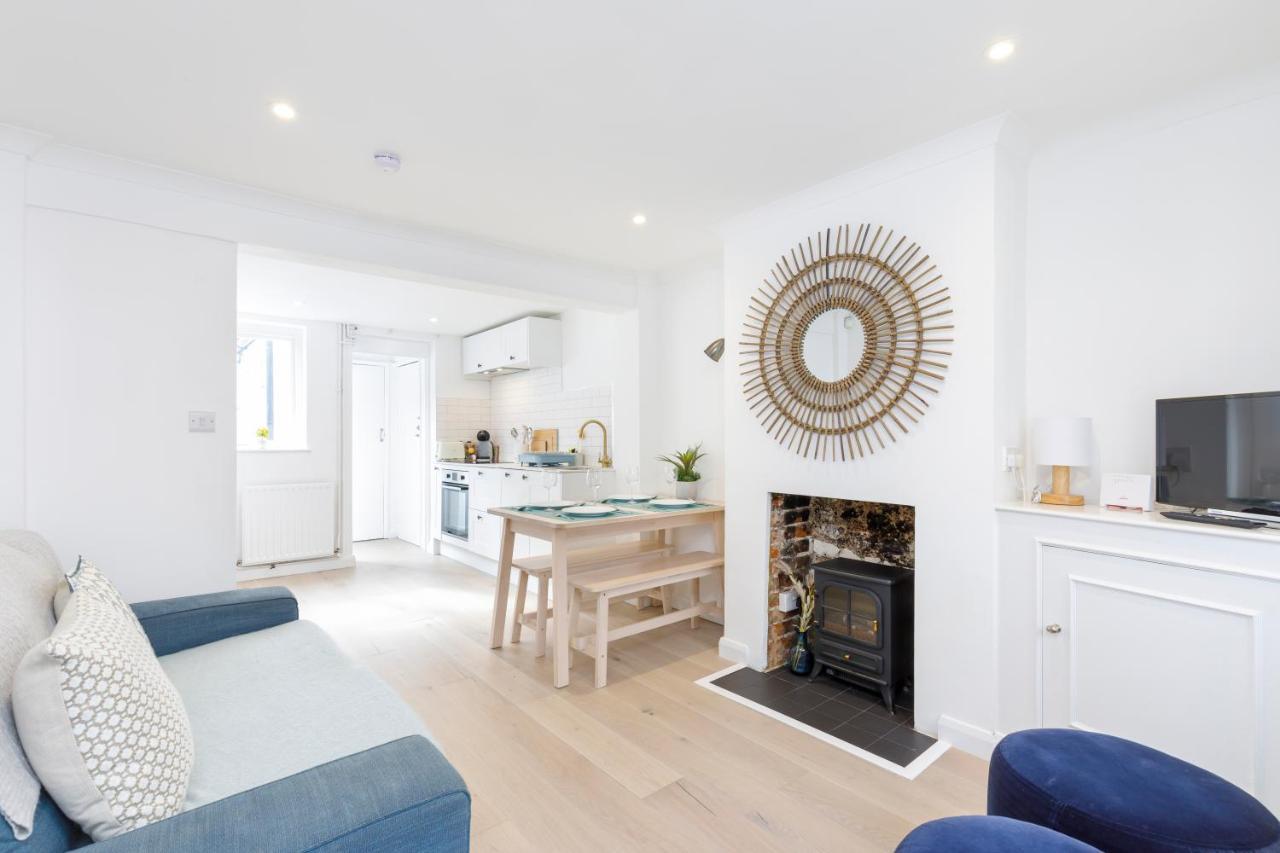 Central Quiet Cottage. Walk To Shops, Bars & Beach برايتون المظهر الخارجي الصورة